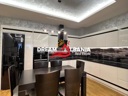 Apartament 2+1+Garazhd ne shitje tek Kopshti Botanik prane Xhamise se Selites ne Tirane (ID 41211394)