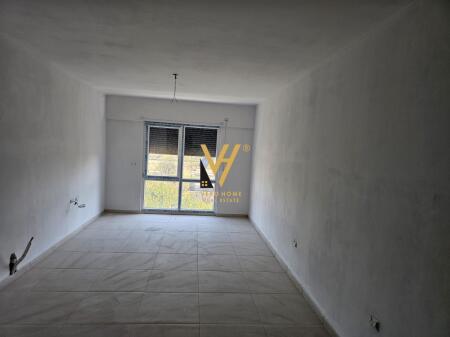 SHITET APARTAMENT 1+1 NE GOLEM 82.400 EURO
