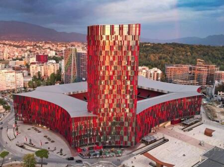 AMBIENTE PER UFFICI VICINO ALLO STADIO AIR ALBANIA! 2.500 € /Mese