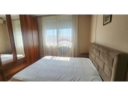 apartament per qira 1+1 ne bllok