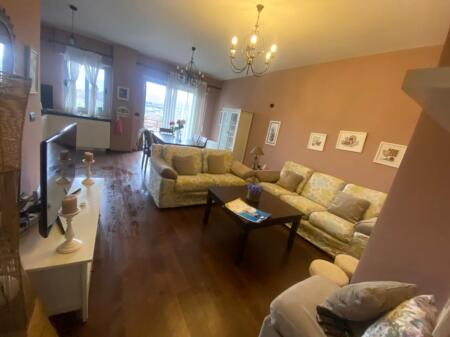 AFFITTASI 2+1+parcheggio Lago Secco 900€