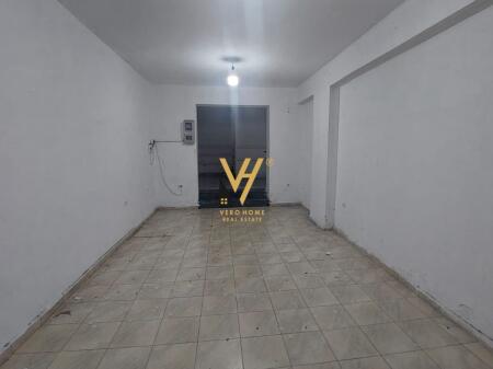 SHOP FOR SALE 50 M2 AT 5 MAJI 100,000 EURO