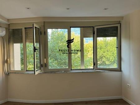OFFICE FOR RENT 80 M2 CENTER 1200 EURO
