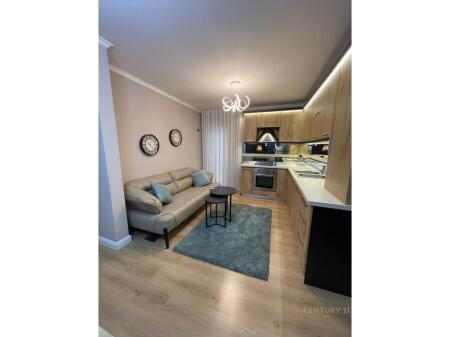 Appartamento 2+1 in affitto a Tirana e Re 650 € /Mese