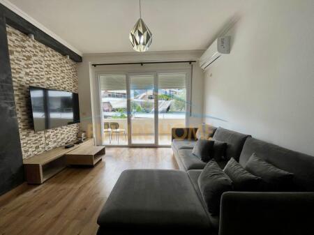 Qera, Apartament 2+1+2, Kopshti Botanik, Tiranë