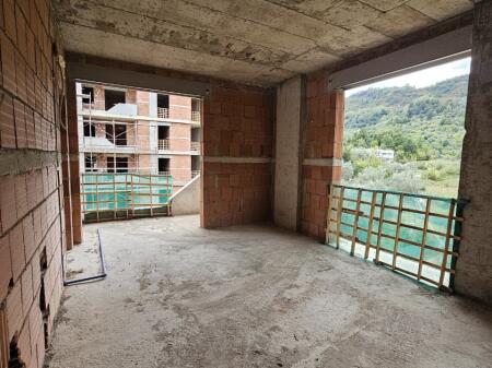 LAGO SECCO! IN VENDITA: 2+1+2 & 2 VICINO ALL'HOTEL RADISON