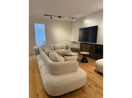 SHITET PENTHOUSE 3+1+3 TEK LIQENI I THATE