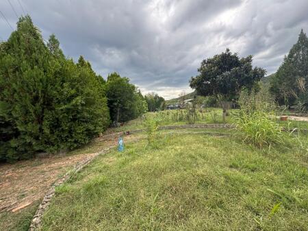 VENDESI CASA SU UN PIANO VICINO ALLE PISCINE TAGAN