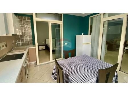 *apartament 1+1 per qira ne zonen e ish Tregut Elektrik, Pedonalja e Re*