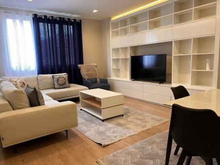 Apartament 3+1 me qira Kompleksi panorama