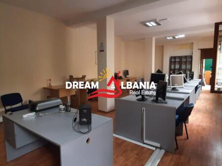 Office for rent in Bllok, near the former Greek Pharmacy, in Tirana (ID 4261312)