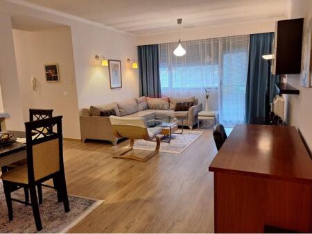 Apartament 2+1 per qira ne Bllok!