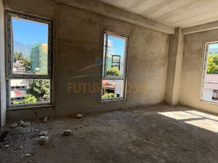 Shitet, Apartament 1+1, QSUT, Tiranë