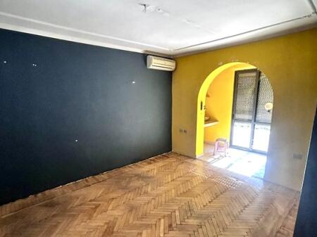 Qera, Ambient per Zyra, Myslym Shyri, Tirane.