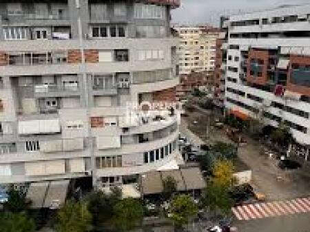 Tirane, appartamento 2+1+Balcone in vendita Piano 8, 95 m² 125.000 € (Villa L)