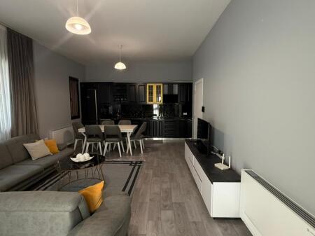 APPARTAMENTO 3+1+2 CON PARCHEGGIO IN AFFITTO A SQUARE 21