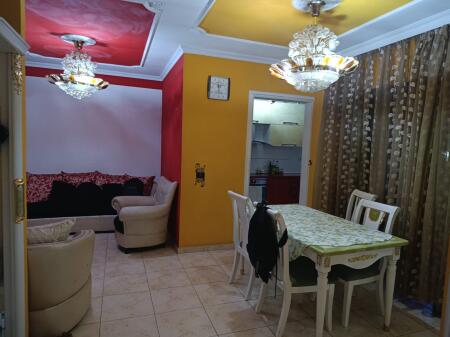 Shitet apartament 2+1 te Pallati me Shigjeta