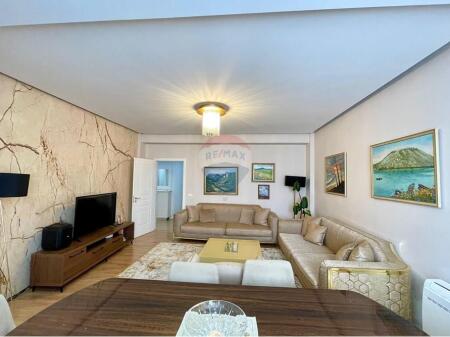 APARTMENT 2+1+2 FOR RENT AT THE LAKE !
