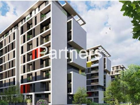 In vendita, Garage, Complesso Univers City.  