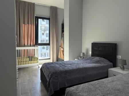 Jepet me qira apartament 3+1+2 te Square 21