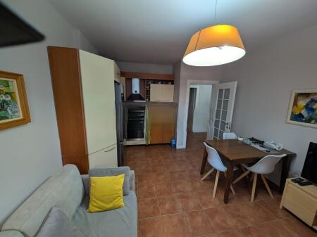 Jepet me qira apartament 2+1 tek Myslym Shyri. 600 € /Muaj