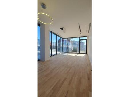 Apartament - Për Shitje - Lake View