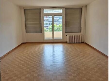 Office for rent near Elbasan Street (ID BZ2699) Tirana