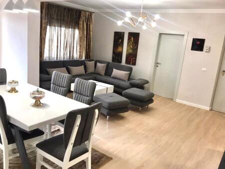 Me Qera : 3+1+2📍Qender( Tek Piazza) - 1100€ - S. 135m² - Kt.6 || I Mobiluar ne Detaje✨️