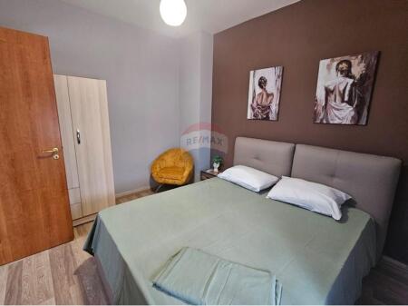 apartament me qira tek PAZARI I RI