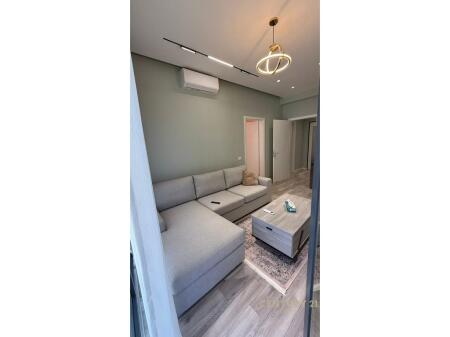 Japim me qira apartament modern 1+1 tek Liqeni i Thate,tek "Radisson" !