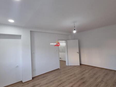 Apartament 2+1 ne shitje tek Komuna e Parisit prane Stadiumit Dinamo ne Tirane (ID 4129529)