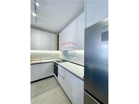 apartament me qira tek Petro Nini , 2+1