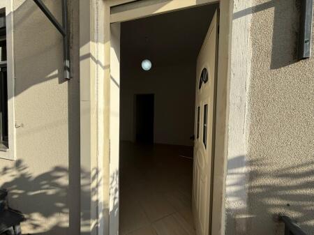 2+1,arredato,ingresso privato,nuovo Sauk prezzo 450 mila lek