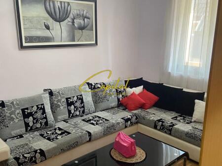 APARTAMENT ME QERA 1+1 ISH BLLOKU 600 EURO