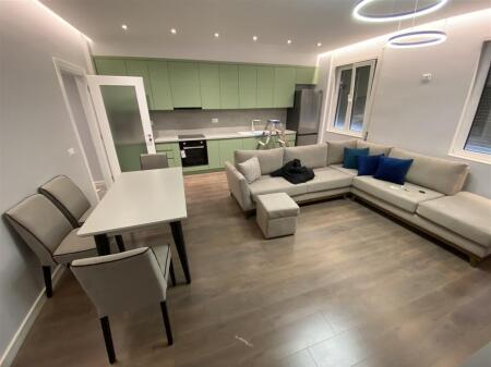 Apartament 2+1 me qira Liqeni i Thate Cmimi 80.000 leke