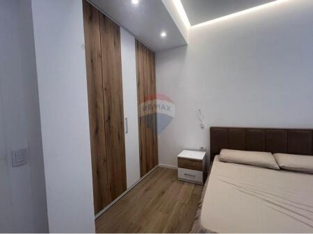 Apartament 1+1 - Për Qira - Rruga Frosina Plaku, Tiranë
