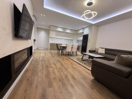 Apartament luksoz 2+1+2+parkim me qera tek Kompleksi Maleizjan, kthesa Kamzes