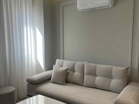 Jepet me qira 1+1 PERBALLE ZOJA E KSHILLIT RR.DRITAN HOXHA 550€