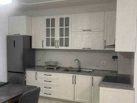 Jepet me qira 2+1 ASTIR VILA L 52.000 lekë
