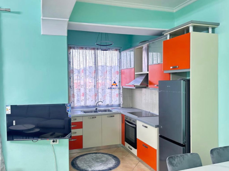 JEPET ME QERA APARTAMENT 1+1+BALLKON "TE RRUGA KAVAJES" 600 EURO