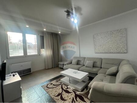 Shitet apartament 3+1+2 te Myslym Shyri