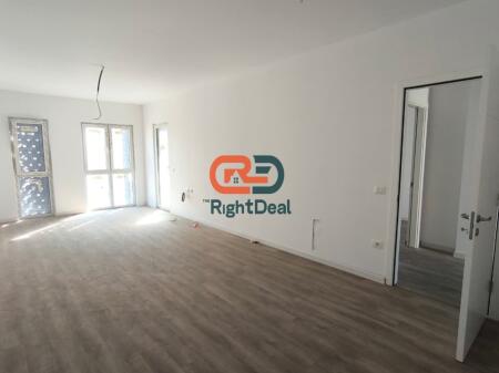 Tek Emerald Center ,Shitet Apartament 1+1 Me Planimetri Perfekte!!