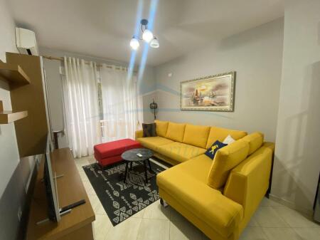 Qera, Apartament 2+1+2, Kompleksi Kontakt, 21 Dhjetori, Tiranë.