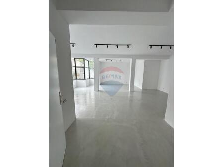LOCALE IN AFFITTO 100 M2, VIA BOGDANEVE !