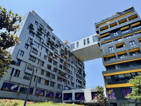 Shitet, Apartament 2+1+2, Square 21, Rruga e Kavajes, Tiranë