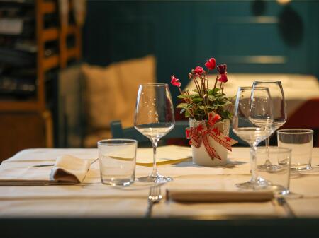 BAR RESTAURANT & HOTEL FOR SALE IN BERZHITE
