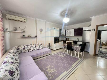 Qera , Apartament 1+1 i konvertuar në 2+1, Yzberisht