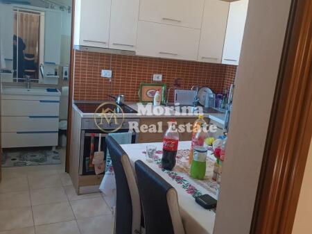 Shitet: Vile private 3 kateshe, Shkoze, 170000 euro