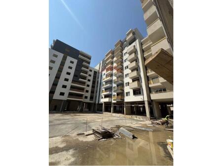 Commercial Space E-88 for Sale