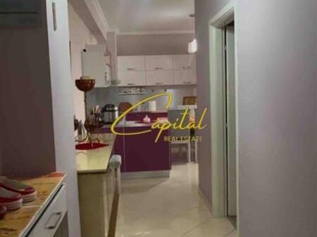 APARTAMENT ME QERA 2+1+2 FRESKU 450 EURO